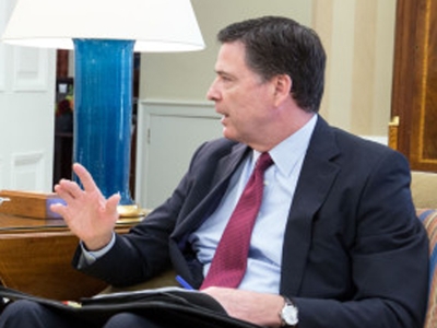 James Comey conversa na Casa Branca