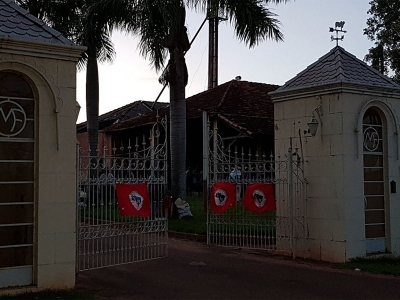 Fachada da fazenda de Oscar Maroni