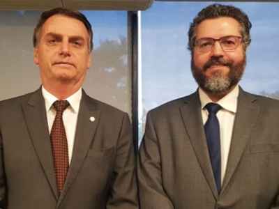 Bolsonaro e Ernesto Araújo 