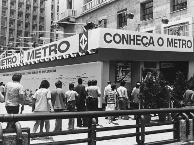 Posto de informação do Metrô em 1967