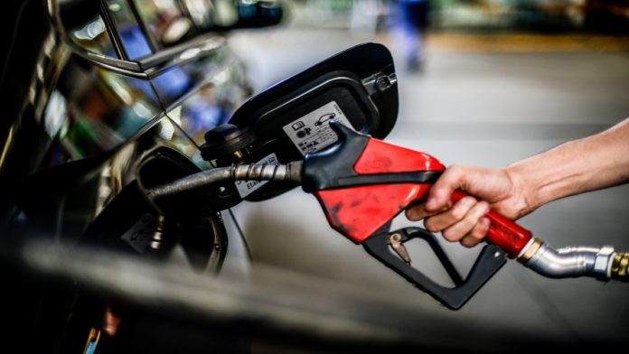 Redução das alíquotas de combustíveis entre 17% e 18% aconteceu por aprovação pelo Congresso por meio de projeto de lei