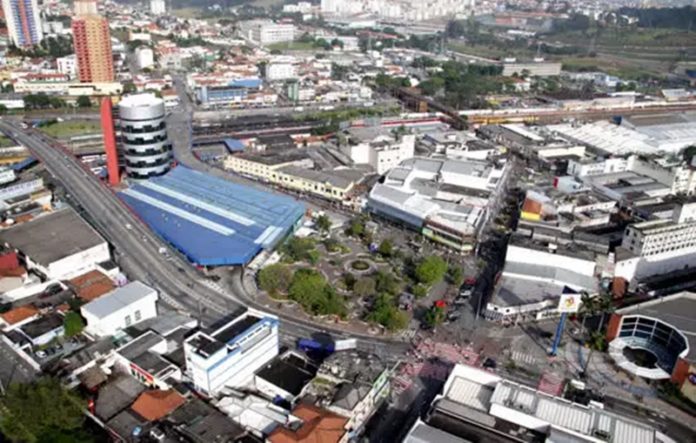 Localizada na Região Metropolitana de São Paulo, a cidade de Mauá apresenta um clima propício para o público virar o ano em grande estilo