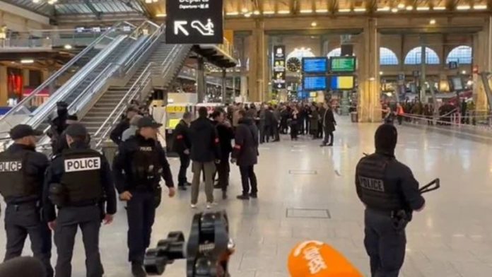 A razão do ataque em uma das principais estações de trem de Paris ainda não foi diagnosticada