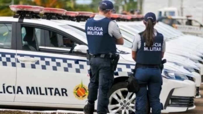 O homem xingou alguns vigilantes de “macacos” na tentativa de invadir um estabelecimento comercial