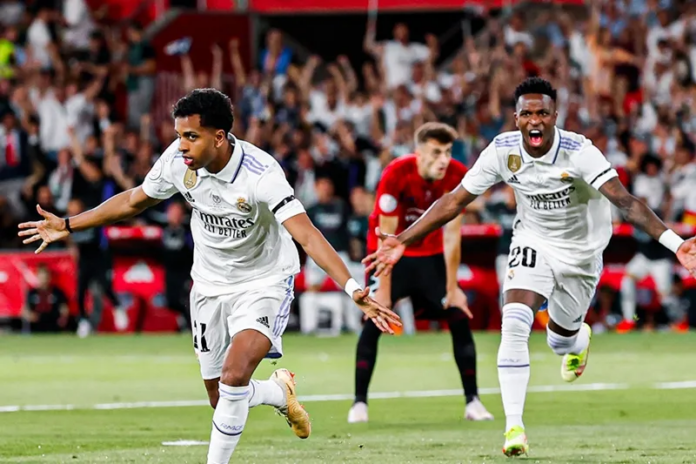 O brasileiro marcou os gols do triunfo merengue por 2 a 1 sobre o Osasuna