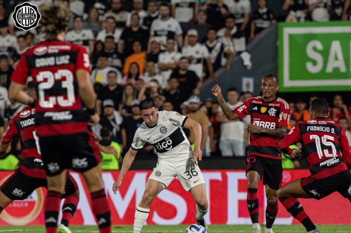 O registro aconteceu após a eliminação do Flamengo para o Olimpia, na Copa Libertadores