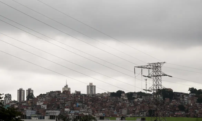 O estado de São Paulo, após a onda de calor, emplacou uma sequência de chuvas tórridas