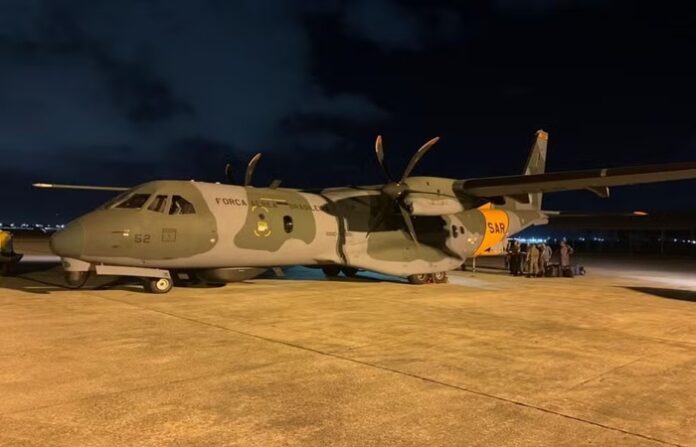 O helicóptero foi visto pela última vez no LItoral Norte de São Paulo